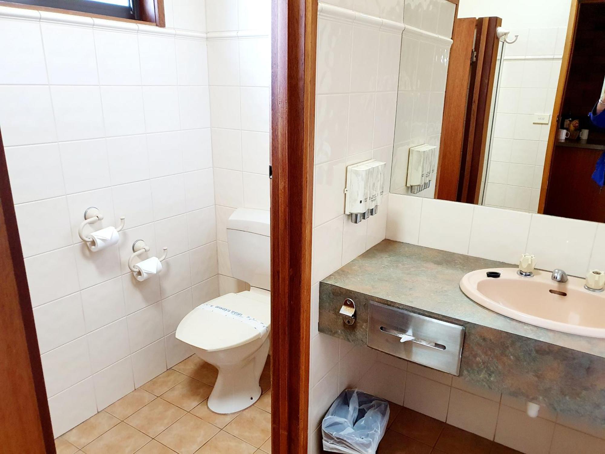 هورشام Golden Grain Motor Inn الغرفة الصورة