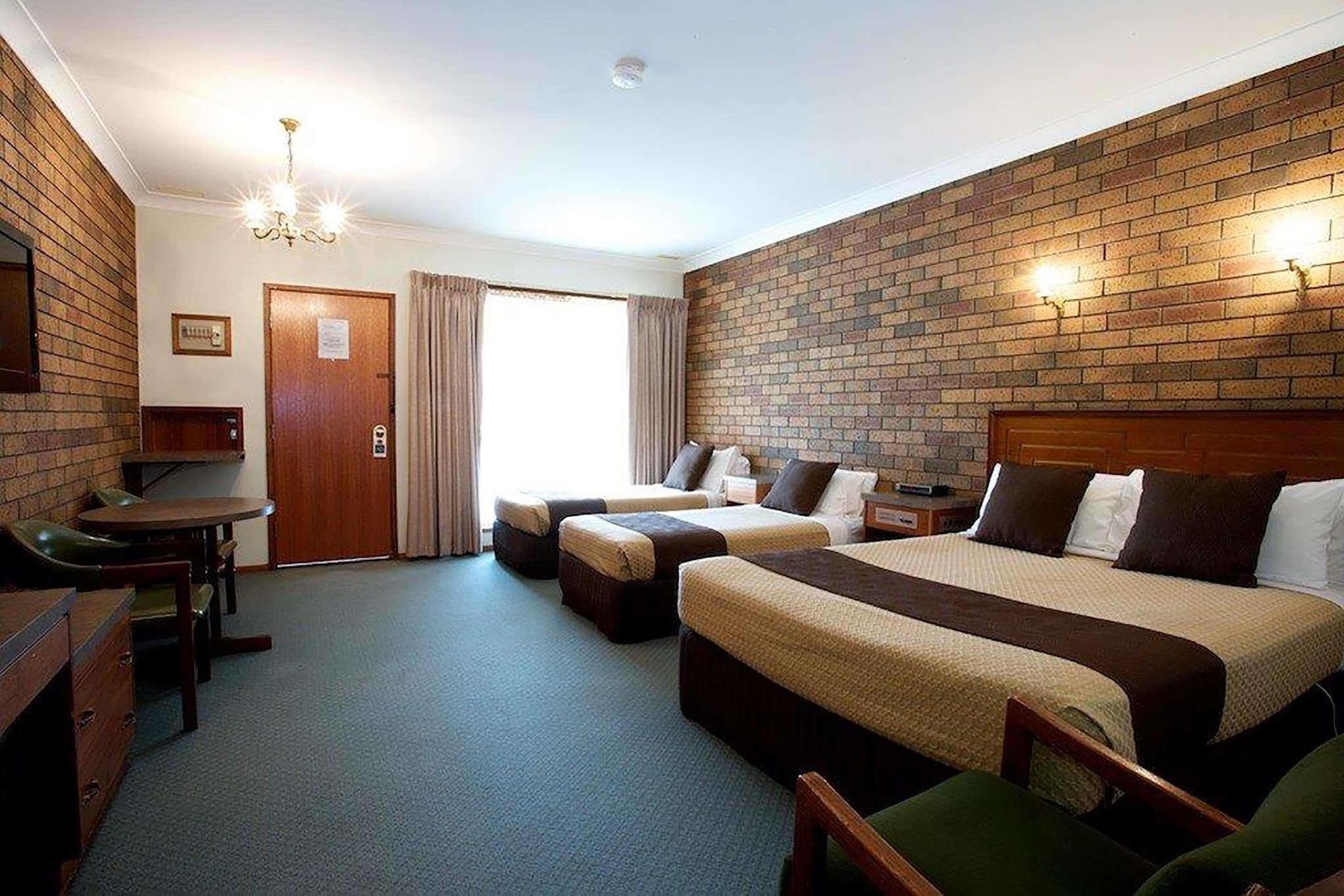 هورشام Golden Grain Motor Inn المظهر الخارجي الصورة