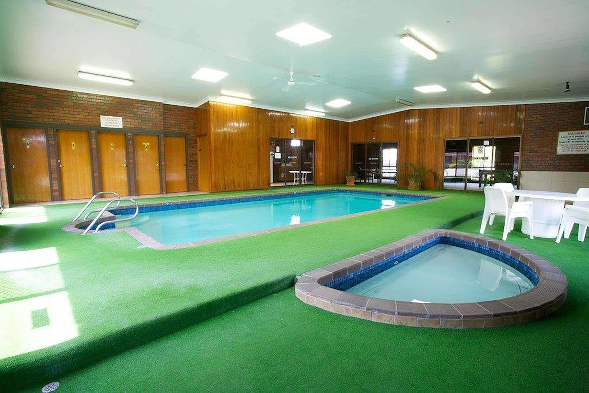 هورشام Golden Grain Motor Inn المظهر الخارجي الصورة